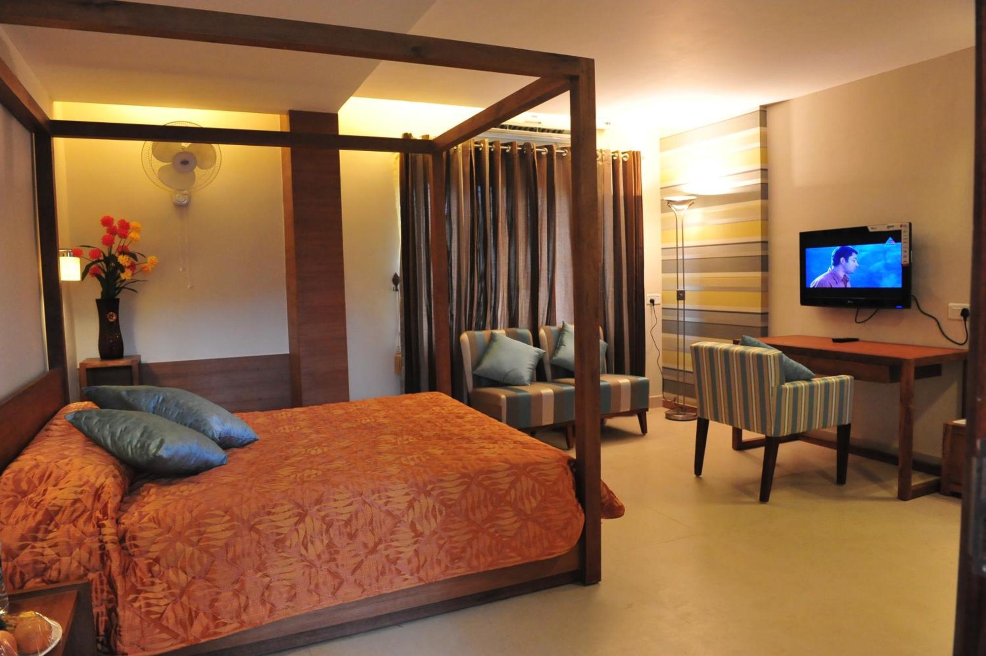 Haritagiri Hotel Kalpetta Eksteriør billede