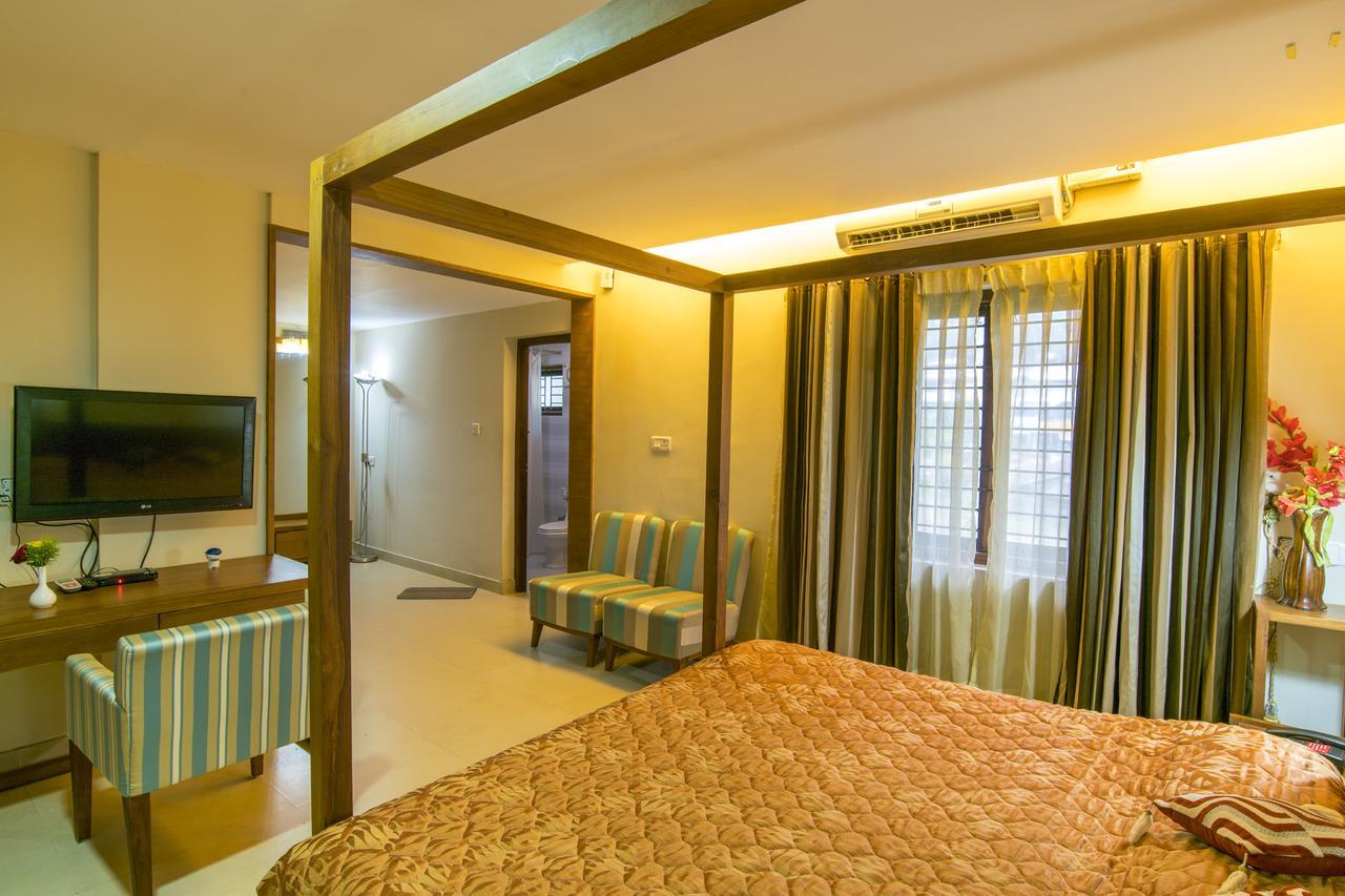 Haritagiri Hotel Kalpetta Eksteriør billede