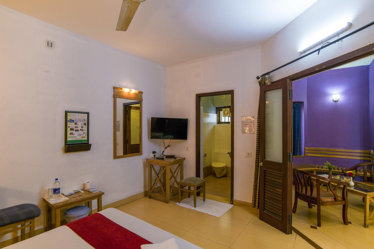 Haritagiri Hotel Kalpetta Eksteriør billede