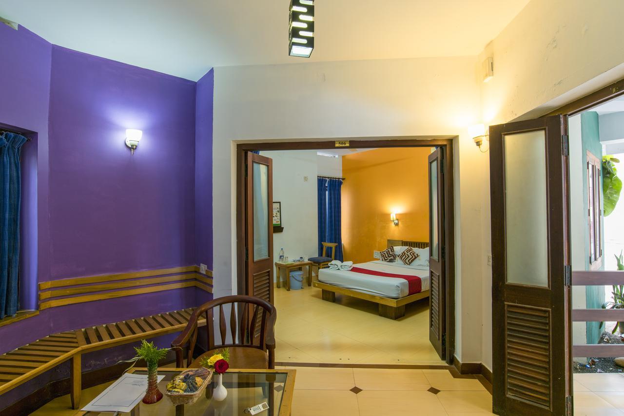 Haritagiri Hotel Kalpetta Eksteriør billede