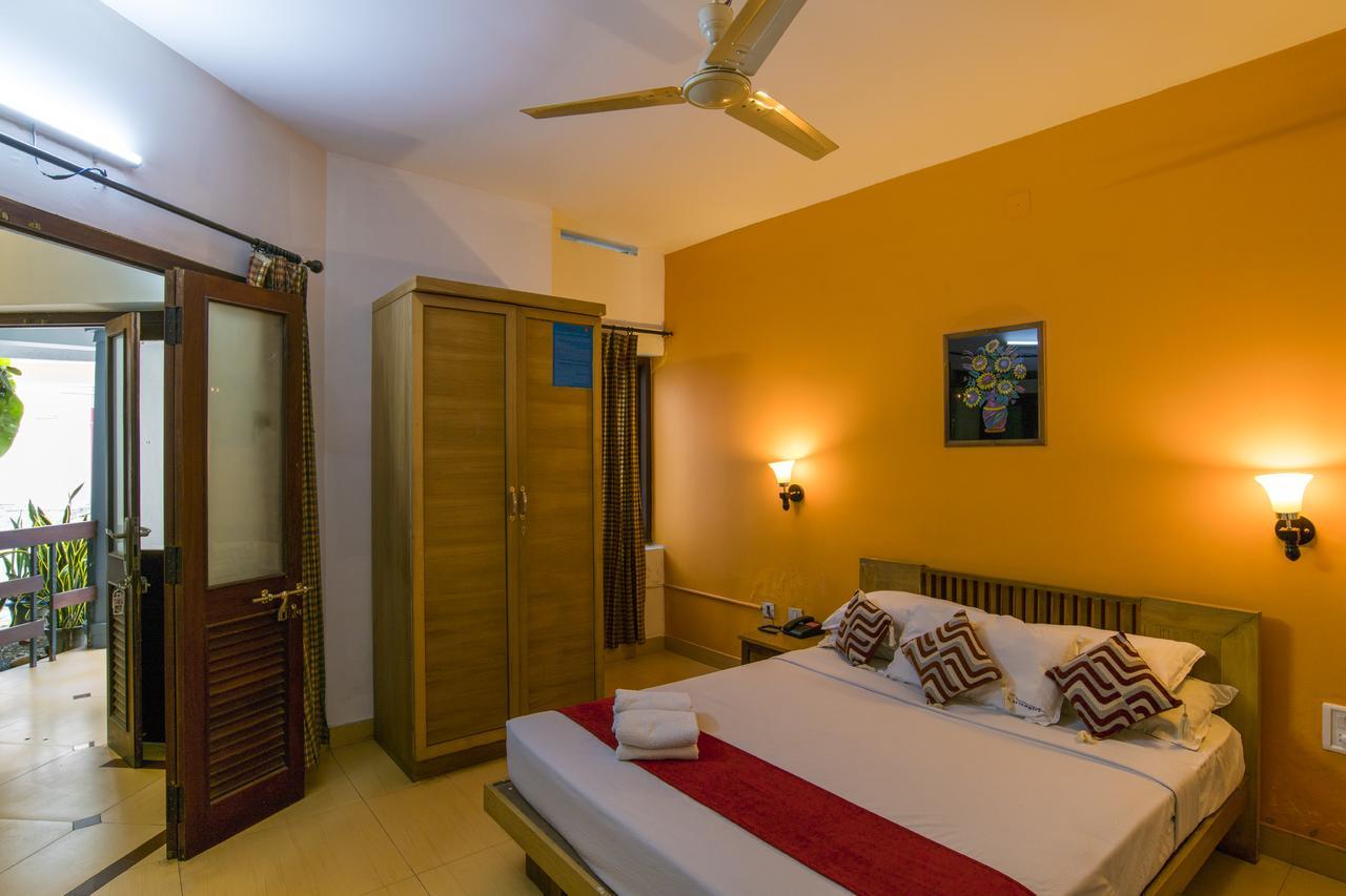 Haritagiri Hotel Kalpetta Eksteriør billede