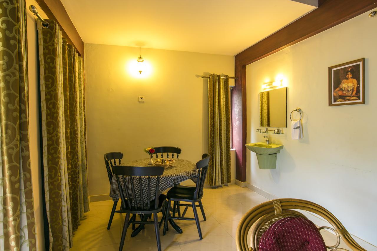 Haritagiri Hotel Kalpetta Eksteriør billede