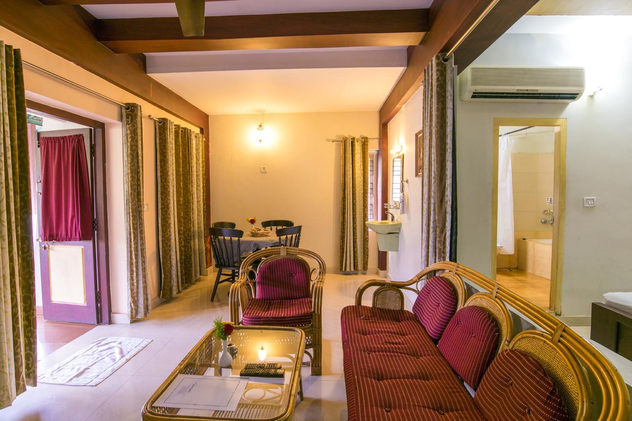 Haritagiri Hotel Kalpetta Eksteriør billede