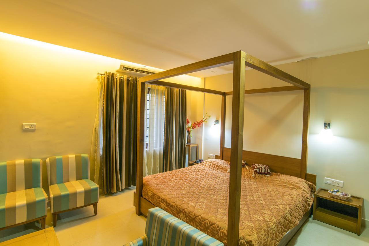 Haritagiri Hotel Kalpetta Eksteriør billede